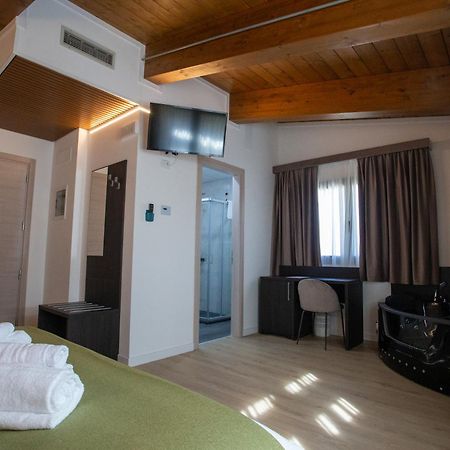 Hotel Il Castagneto à Amatrice Extérieur photo